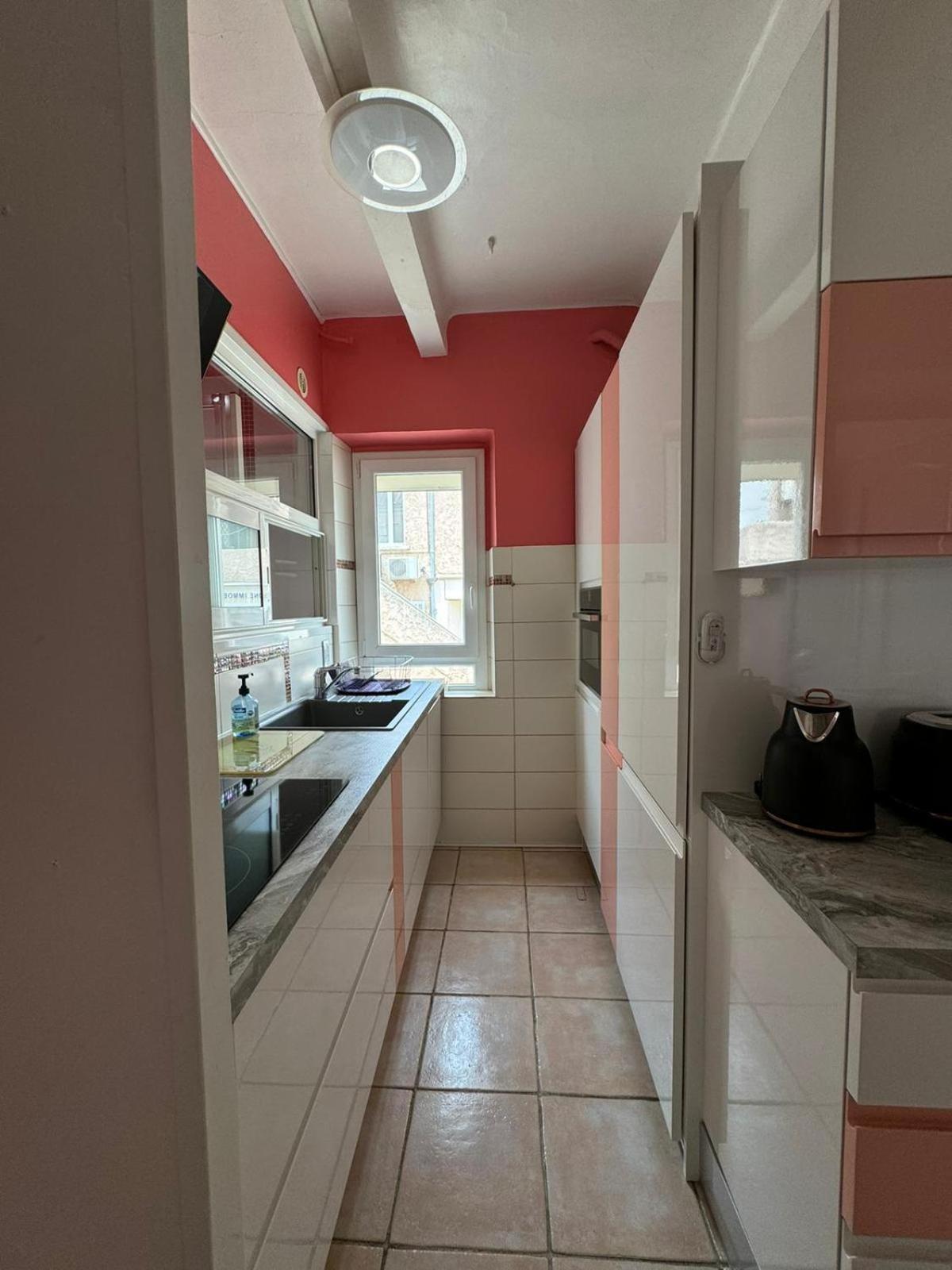 Les Pieds Dans L'Eau Apartment Saint-Cyr-sur-Mer Exterior photo